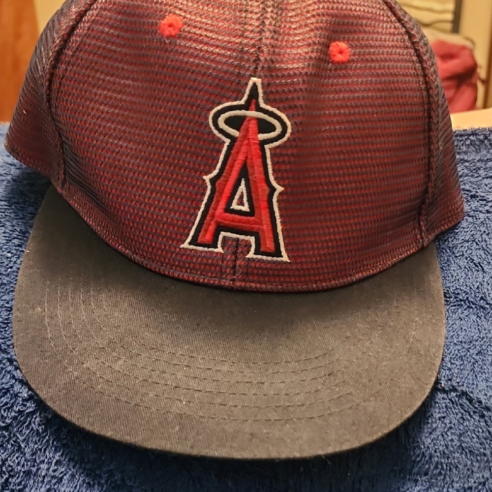 Angels Red and Black Mesh Cap